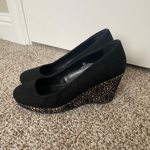 Black platforms